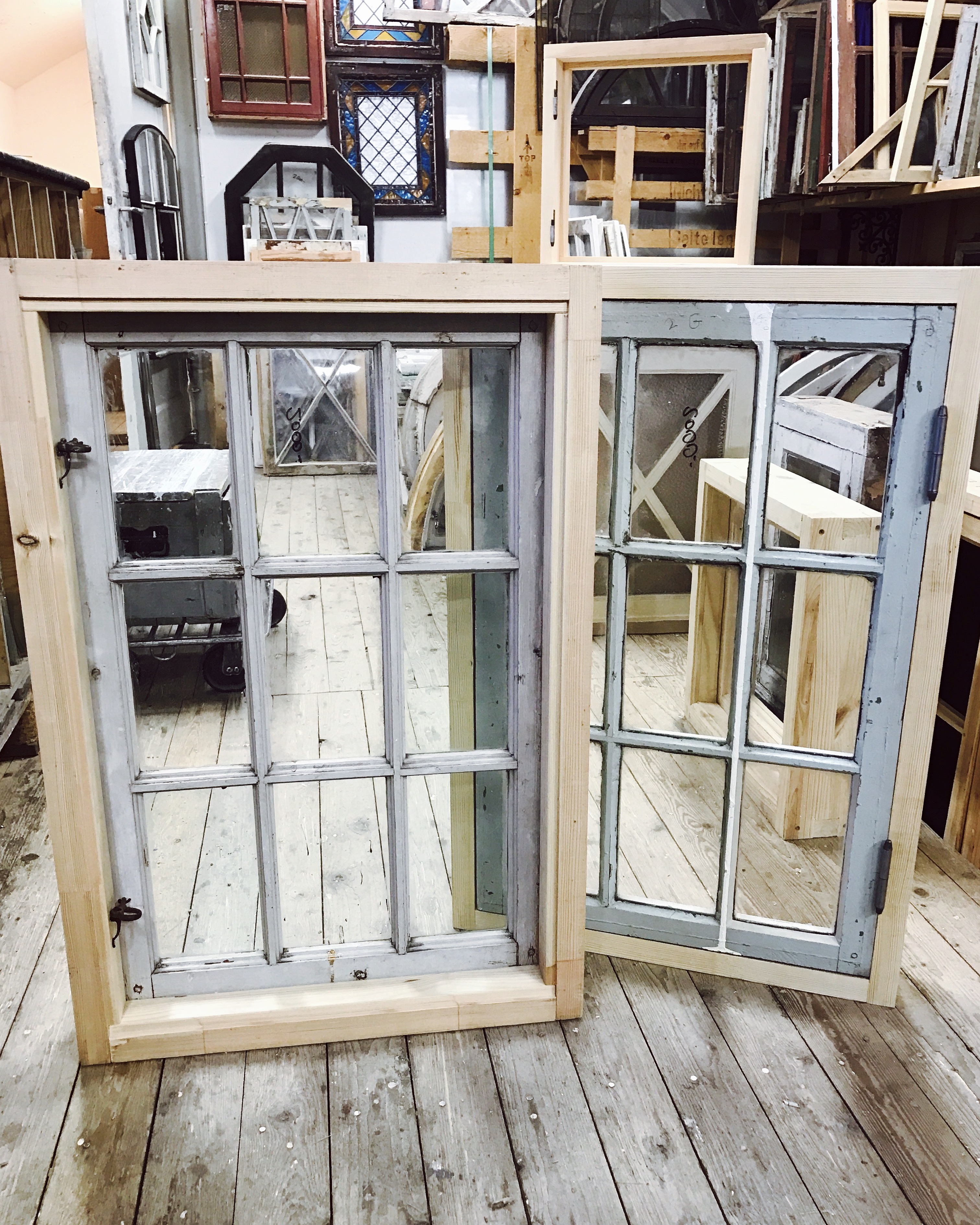 Gamla innerdörrar och fönster - Nacka Byggnadsvård AB