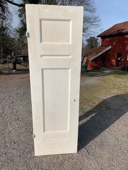 Enkeldörr 67cmx211cm finns i Överjärva