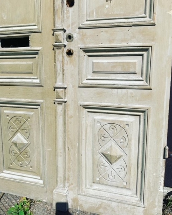 Pardörrar 114 x 240 cm, finns på Överjärva