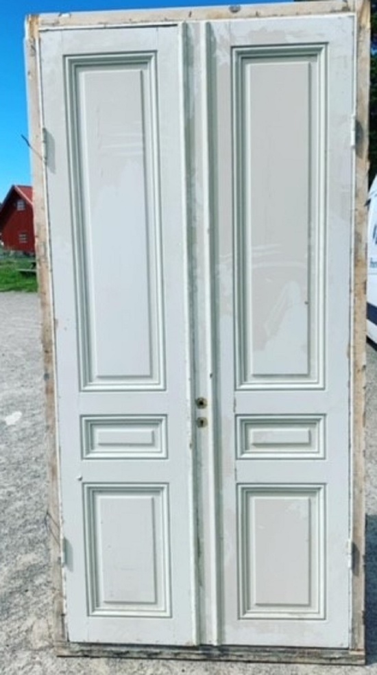 Dubbeldörr 125 x 252 cm, finns på Överjärva