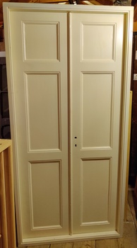 Dubbeldörr 105 x 215,5 cm, Finns på Överjärva
