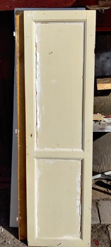 Enkeldörrar 55 x 195 cm, finns på Överjärva
