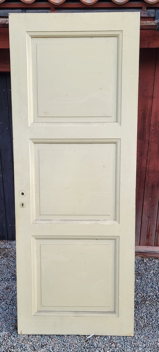 Enkeldörrar 82 x 212 cm, Finns på Överjärva