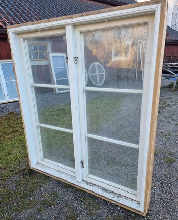 Fönster 140,5 x 160,5, Finns i Överjärva