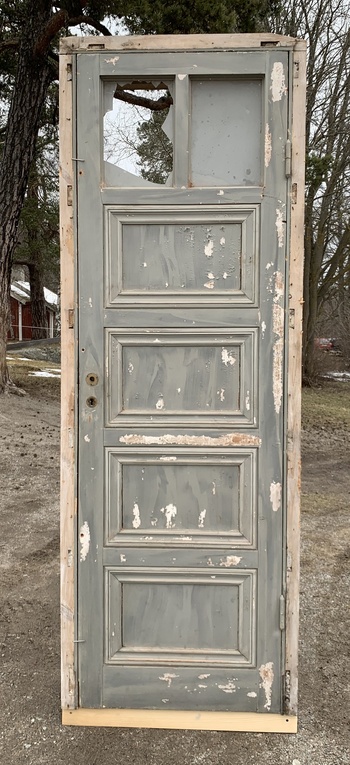 Dörr med karm 80x227 cm, finns i Överjärva