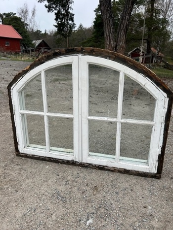 Fönster 2 st 120x90 cm, finns i Överjärva