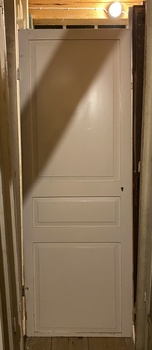 Enkeldörr 66 x 184 cm, finns på Överjärva