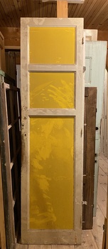 Enkeldörr 58 x 212 cm, finns på Överjärva