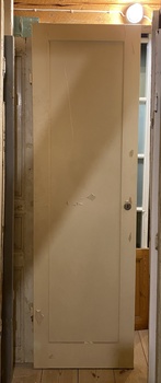 Enkeldörr 60 cm x 205cm finns i Överjärva