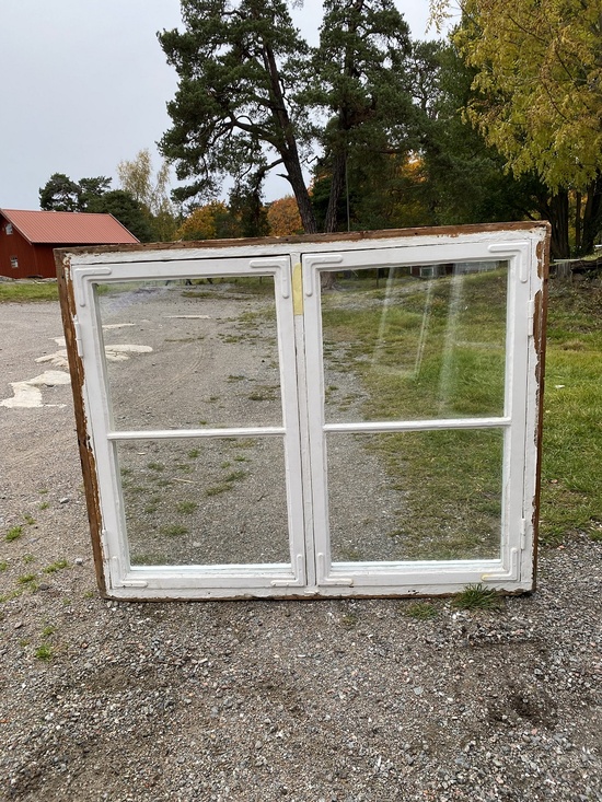 Fönster 130x106 cm, Finns i Överjärva