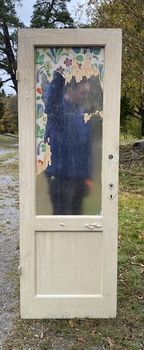 Dörr 72 x 210 cm, finns i Överjärva