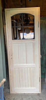 Enkeldörr 79,5 x 209,5 cm, finns på Överjärva