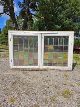 Fönster med karm, färgat glas, blyinfattad, 132x82cm