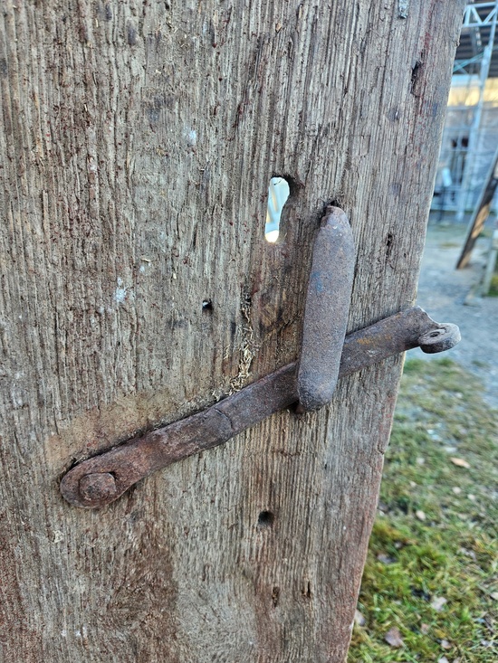 Enkeldörr 60 x 161 cm, finns på Överjärva