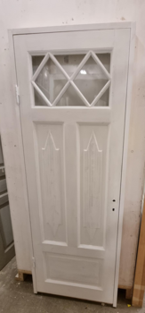 Enkeldörr med glas och karm (grundmålad)