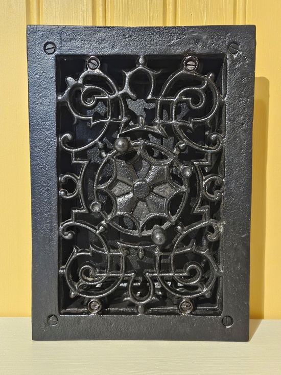 Öppningsbar ventil, 18,5x26,5x5,5, finns på Överjärva Byggnadsvård