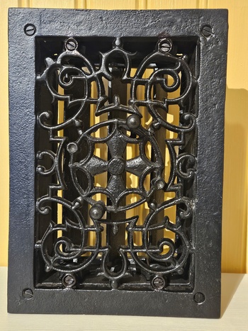 Öppningsbar ventil, 18,5x26,5x5,5, finns på Överjärva Byggnadsvård