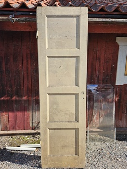 Enkeldörr, 62x212, finns på Överjärva