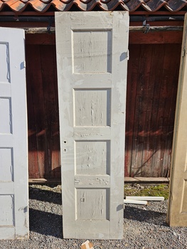 Enkeldörr, 60x210, finns på Överjärva