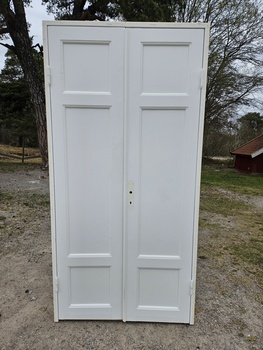 Pardörr med karm, 107x211,5cm, finns i Överjärva