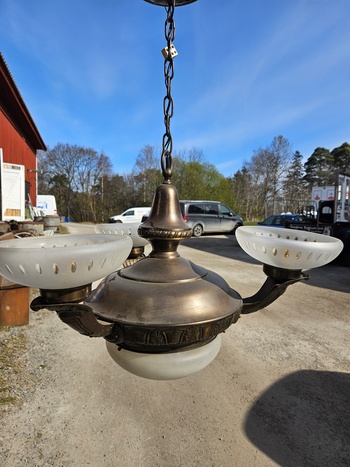 Taklampa, finna på Överjärva