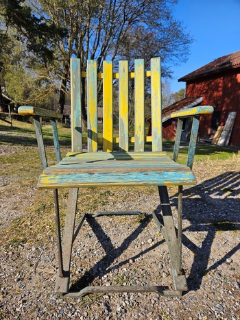 Trädgårdsstolar, finns på Överjärva