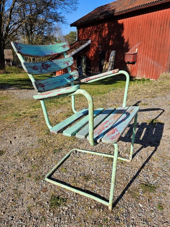 Trädgårdsstolar, finns på Överjärva