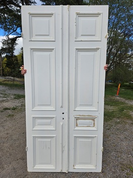 Pardörr 112,5x234, finns på Överjärva