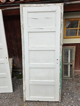 Enkeldörr med karm, 83,5x205cm, finns på Överjärva