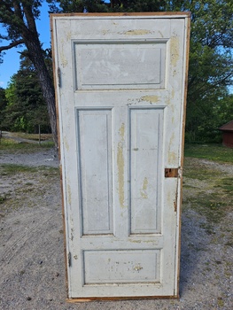 Enkeldörr med karm, 88,5x208cm, finns på Överjärva