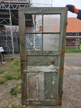 Enkeldörr med glas, 88x197, finns på Överjärva