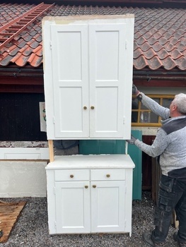 Serveringsskåp, 270x109, finns på Överjärva