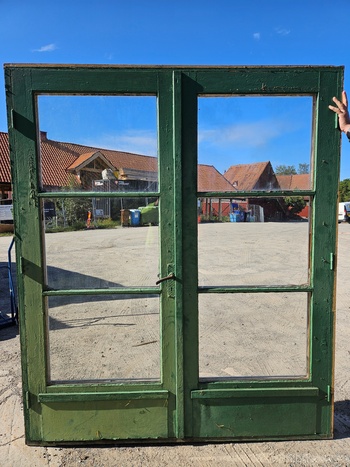 Pardörr med karm, 180x212, finns på Överjärva Byggnadsvård