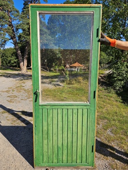 Balkångdörr med glas och karm, 79x199, finns på Överjärva Byggnadsvård.