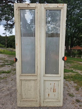 Pardörr med glas, 111x240cm, finns på Överjärva byggnadsvård
