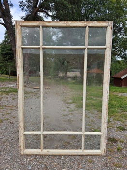 Fönster med spröjs, 89x131, finns på Överjärva byggnadsvård