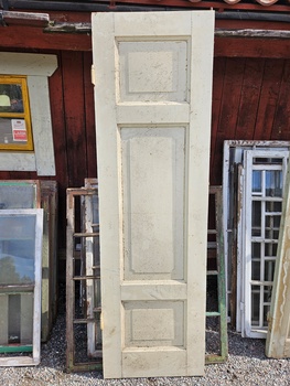 Enkeldörr, 62x208, finns på Överjärva byggnadsvård