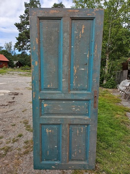 Enkeldörr 86x207, finns på Överjärva byggnadsvård