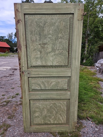 Enkeldörr 80x176, finns på Överjärva byggnadsvård