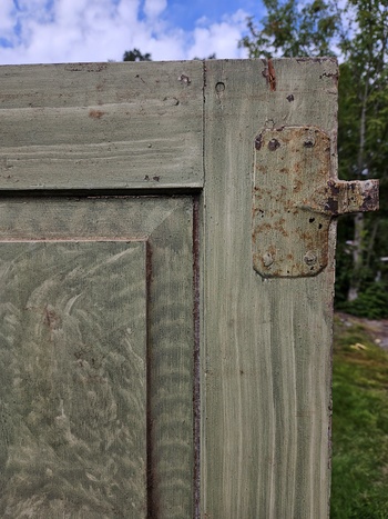 Enkeldörr 80x176, finns på Överjärva byggnadsvård