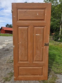 Enkeldörr, 83x179, finns på Överjärva byggnadsvård