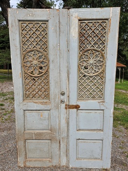 Pardörr med glas, 121x193, finns på Överjärva byggnadsvård