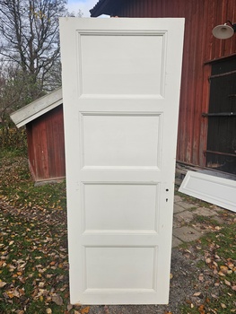 Enkeldörr, finns fler, 77-91x212, finns på Överjärva Byggnadsvård