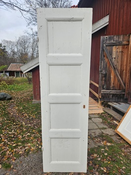 Enkeldörr, 62x212, finns på Överjärva byggnadsvård