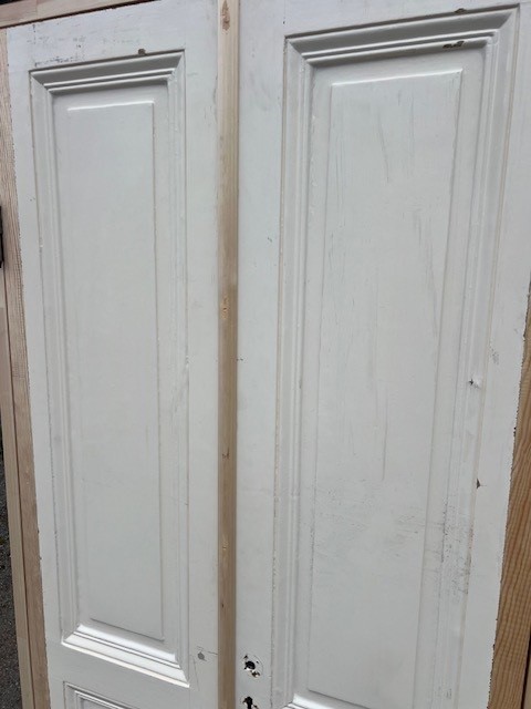 Pardörr med karm, flera måt, 100x215-216, finns på Överjräva byggnadsvård