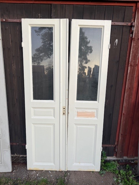 Pardörr med glas, 120x234, finns på Överjärva byggnadsvård