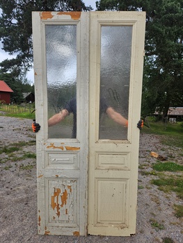 Pardörr med glas, 111x240, finns på Överjärva Byggnadsvård