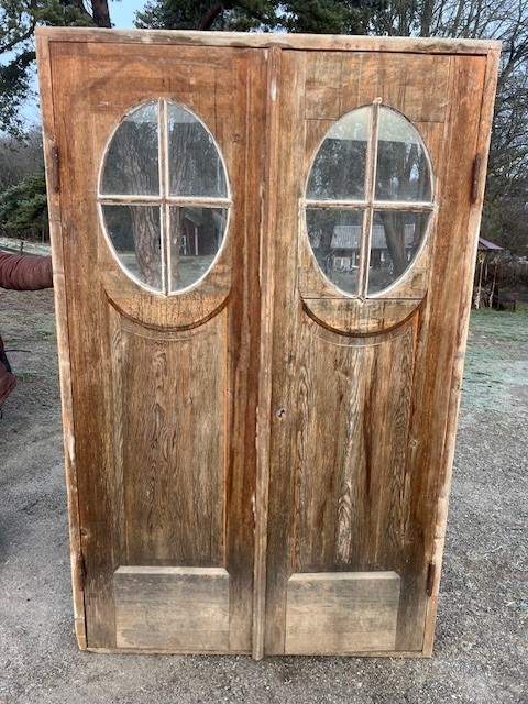 Dubbeldörr 133 x 212 cm, Finns på Överjärva