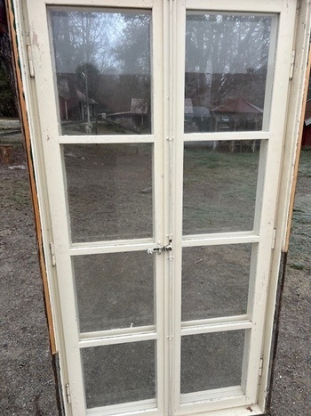 Balkong dörr/fönster med karm, 100x190, finns på Överjärva Byggnadsvård