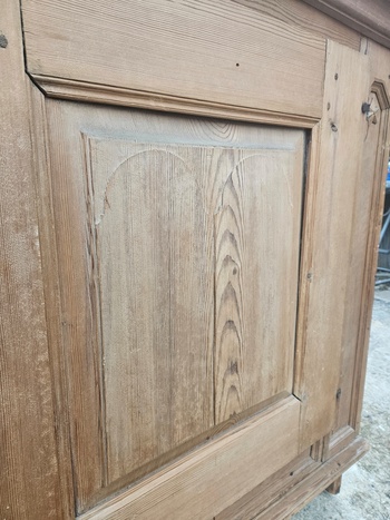 Överskåp, skåp, 127x109x29, finns på Överjärva Byggnadsvård